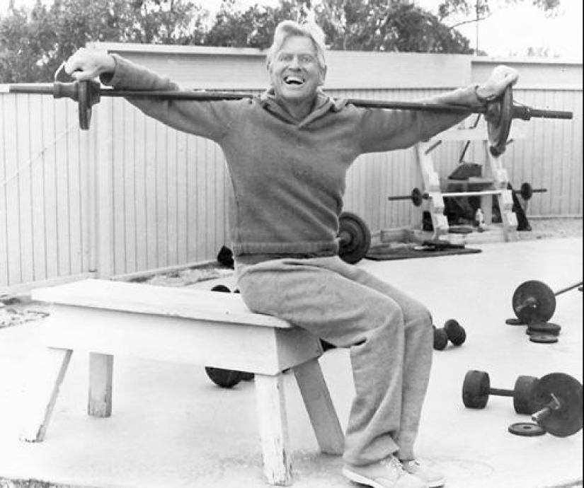 The Double Life of Dr. Bragg - What the World's Leading Fasting Popularizer Lied to Everyone About The Double Life of Dr. Bragg - What the World's Leading Fasting Popularizer Lied to Everyone About