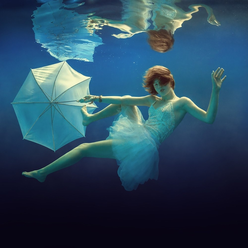 The Element of Water and the Beauty of the Female Body in Dmitry Laudin's Photographs The Element of Water and the Beauty of the Female Body in Dmitry Laudin's Photographs