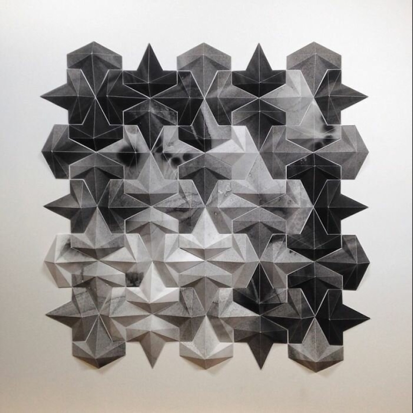The engineer creates from paper geometric paintings and gifs, from which the eyes go crazy The engineer creates from paper geometric paintings and gifs, from which the eyes go crazy