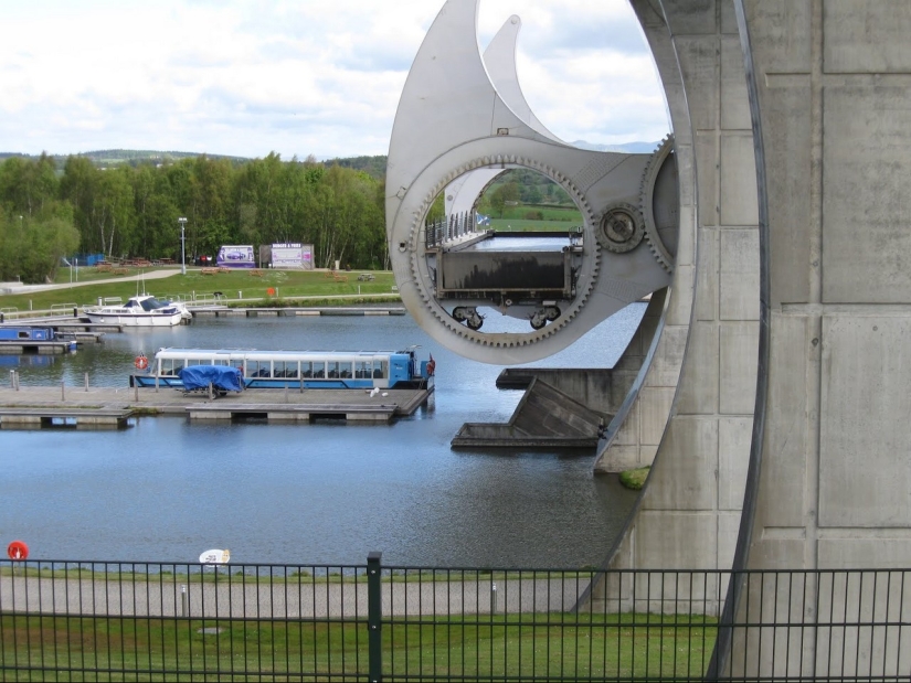The Falkirk Wheel is a unique rotating structure that lifts entire ships The Falkirk Wheel is a unique rotating structure that lifts entire ships