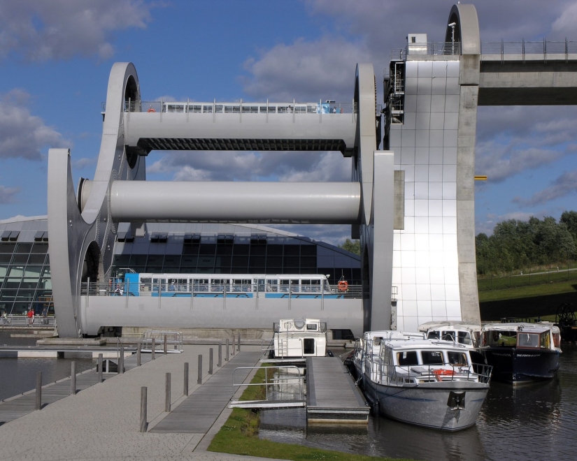The Falkirk Wheel is a unique rotating structure that lifts entire ships The Falkirk Wheel is a unique rotating structure that lifts entire ships