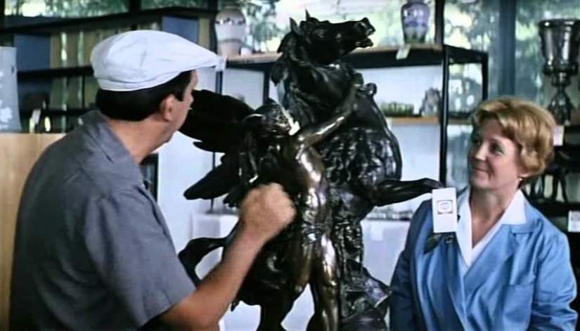 The four-legged star of "Mosfilm": bronze horse, which was shot no less Mironov The four-legged star of "Mosfilm": bronze horse, which was shot no less Mironov