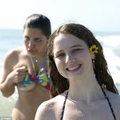The funniest photobombs in vacation pictures