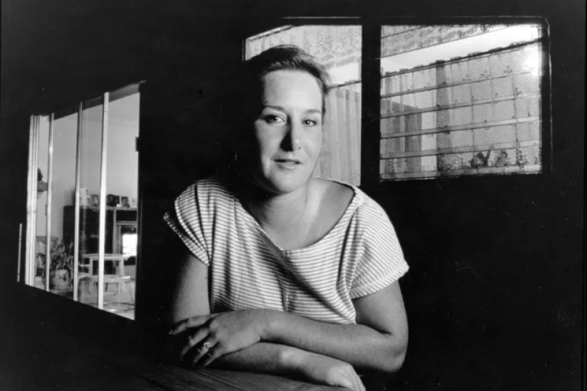 The Girl in the Box: The Story of Colleen Stan, Who Lived in a Maniac&#39;s House for 7 Years