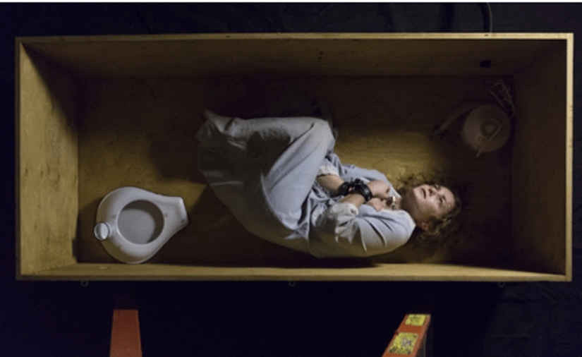 The Girl in the Box: The Story of Colleen Stan, Who Lived in a Maniac&#39;s House for 7 Years