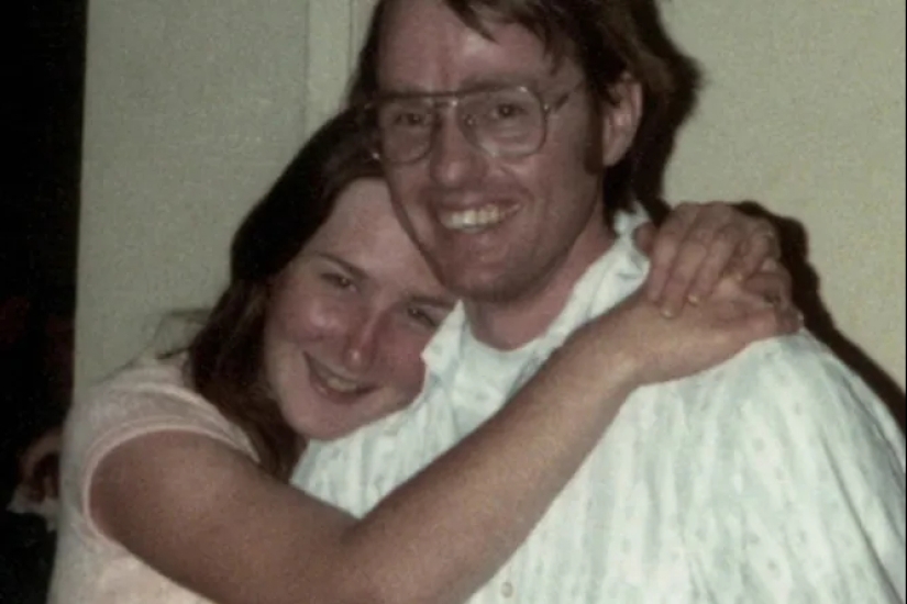 The Girl in the Box: The Story of Colleen Stan, Who Lived in a Maniac&#39;s House for 7 Years