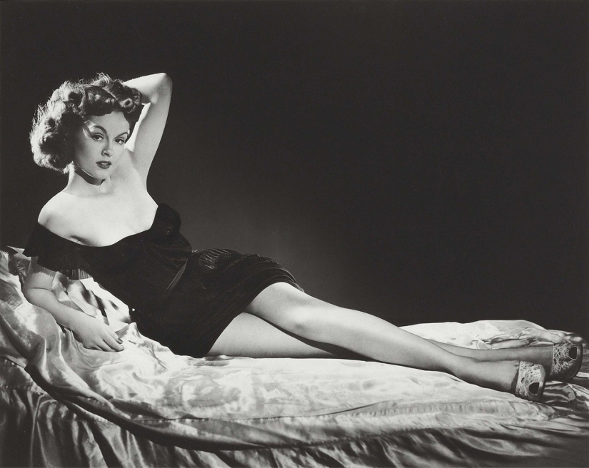 The girls who set the tone for 1950s pinup fashion