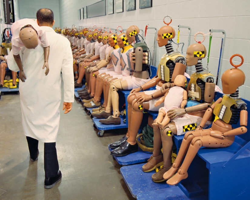 The History of Crash Test Dummies — Volunteers, Dead People and Pigs The History of Crash Test Dummies — Volunteers, Dead People and Pigs