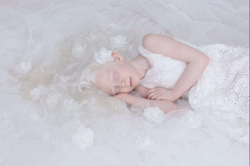 The hypnotic beauty of albinos in the photo project of Yulia Taits