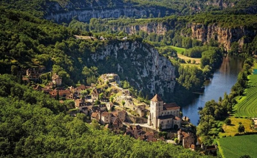 The Kagots are a mysterious tribe of untouchables from Western Europe The Kagots are a mysterious tribe of untouchables from Western Europe