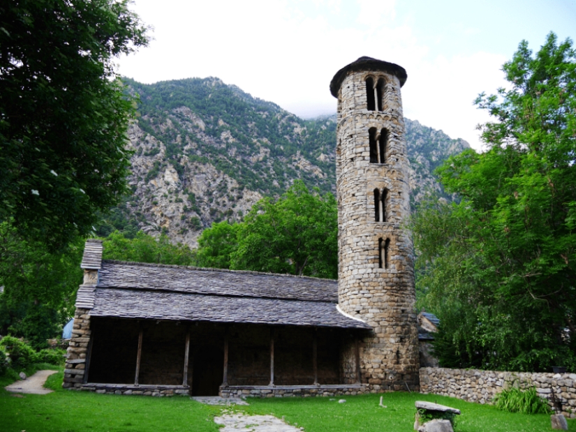 The Kagots are a mysterious tribe of untouchables from Western Europe The Kagots are a mysterious tribe of untouchables from Western Europe