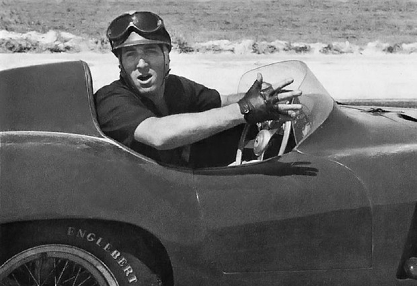 The Kiss of Death, or The story of one photo taken minutes before the tragedy The Kiss of Death, or The story of one photo taken minutes before the tragedy