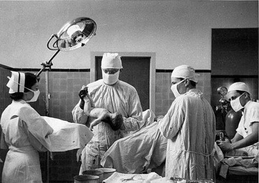 "The main thing is not to die in men's underwear»: how women survived and coped with everyday life during the war "The main thing is not to die in men's underwear»: how women survived and coped with everyday life during the war