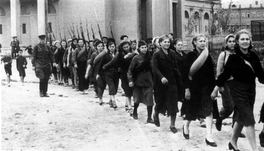 "The main thing is not to die in men's underwear»: how women survived and coped with everyday life during the war