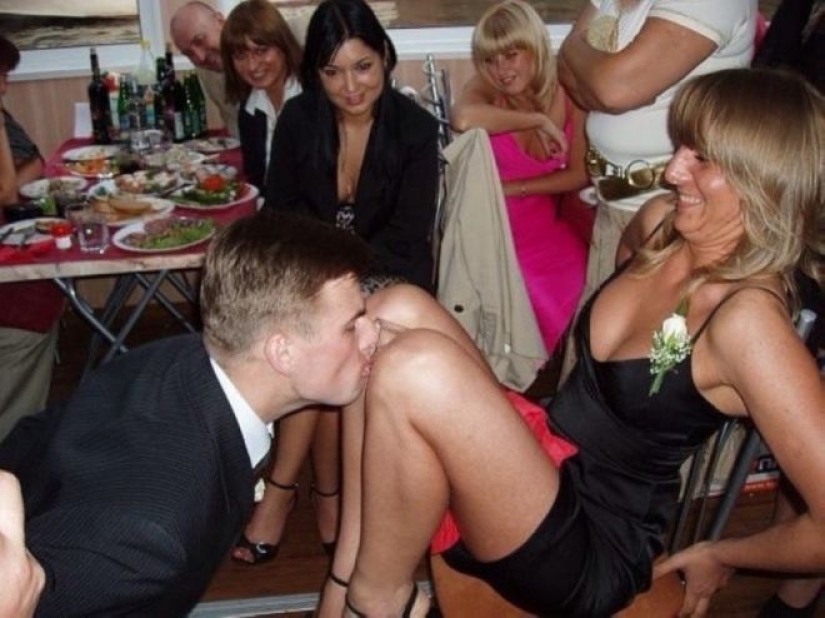 The most bizarre competitions at the wedding: 25 photos that all ashamed The most bizarre competitions at the wedding: 25 photos that all ashamed