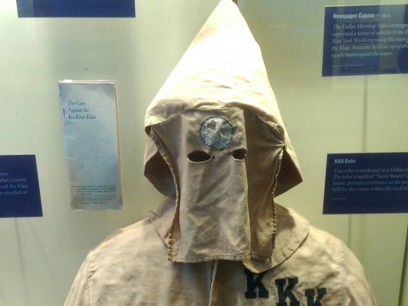 The most frightening, unusual and sinister uniform in history The most frightening, unusual and sinister uniform in history