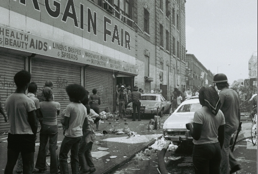 The Night of the Beasts, or How Americans barely Survived the blackout in 1977