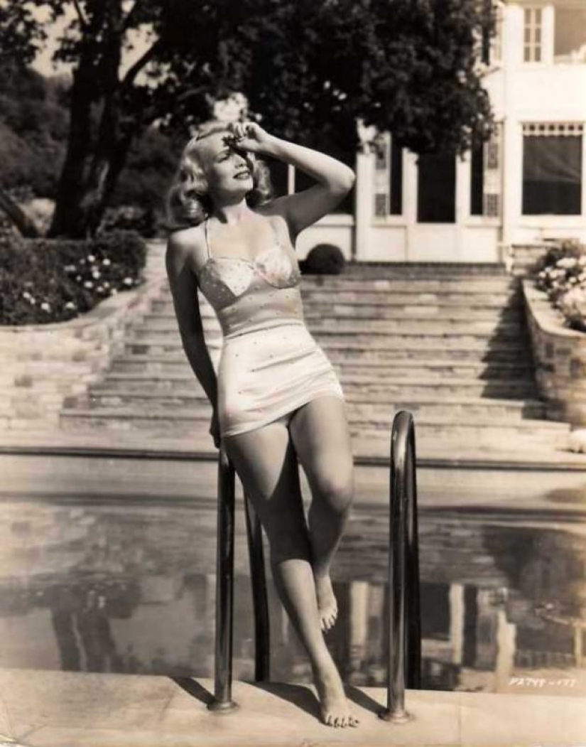 The Queen of film Noir: a great "bad girl" Cleo Moore