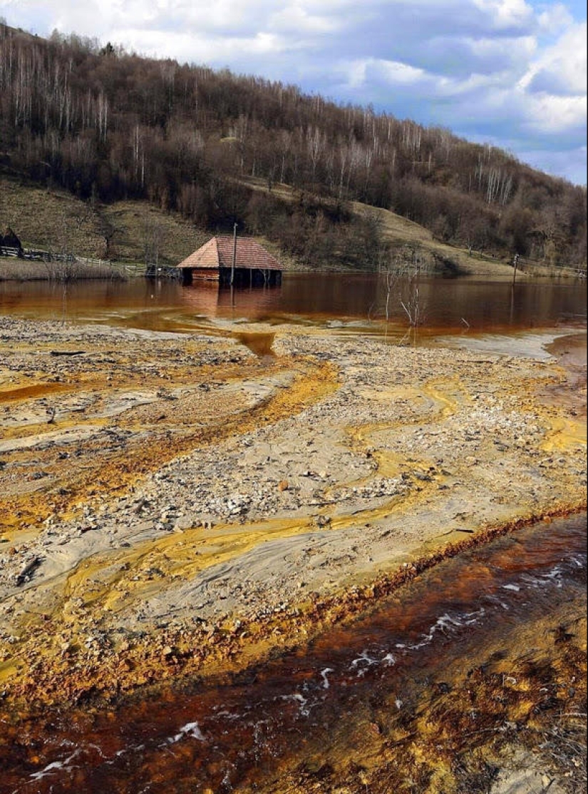 The Romanian countryside, the site of which is formed a toxic lake