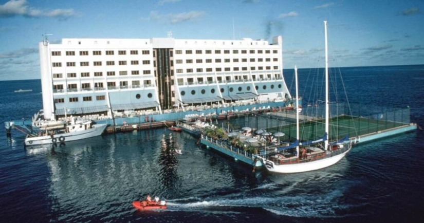 The sad story of the first floating hotel, which was haunted by failures The sad story of the first floating hotel, which was haunted by failures