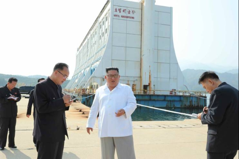 The sad story of the first floating hotel, which was haunted by failures The sad story of the first floating hotel, which was haunted by failures