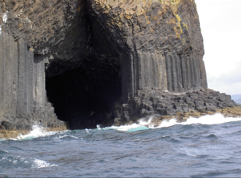 The Singing cave of Fingal