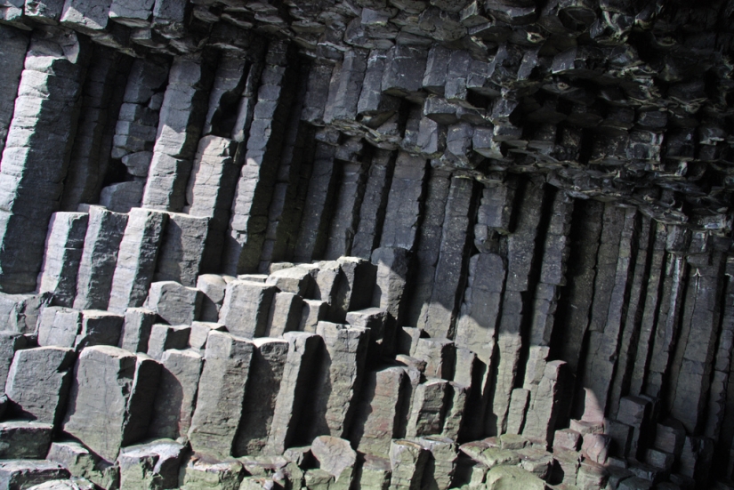 The Singing cave of Fingal