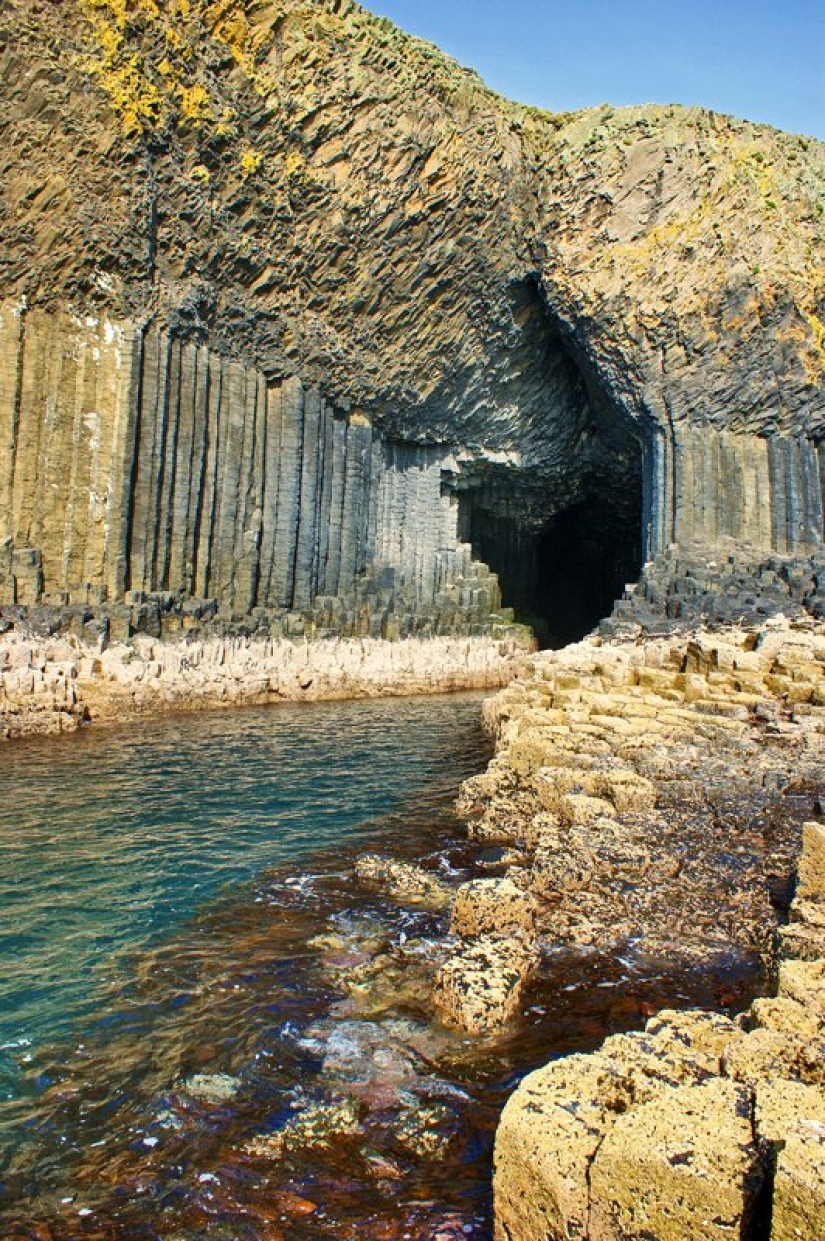 The Singing cave of Fingal