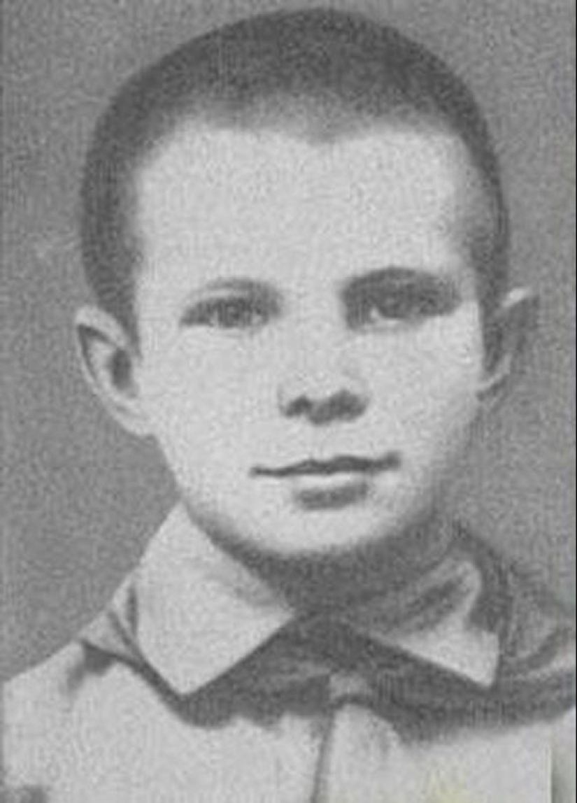 "The space is calling everyone! And call. How vechnyy Zov" (Yuri Gagarin)