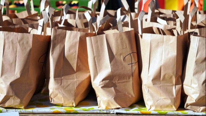 The Story of a Bag of Bags: How Precious Packaging Became an Enemy of Humanity The Story of a Bag of Bags: How Precious Packaging Became an Enemy of Humanity