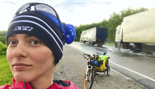 The story of Anna Smolina, who cycled across half the country with her dog