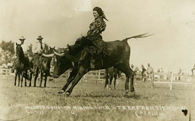 The Story of the First Texas Female Cowboys