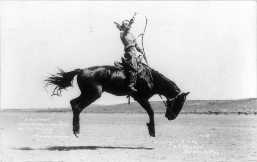 The Story of the First Texas Female Cowboys