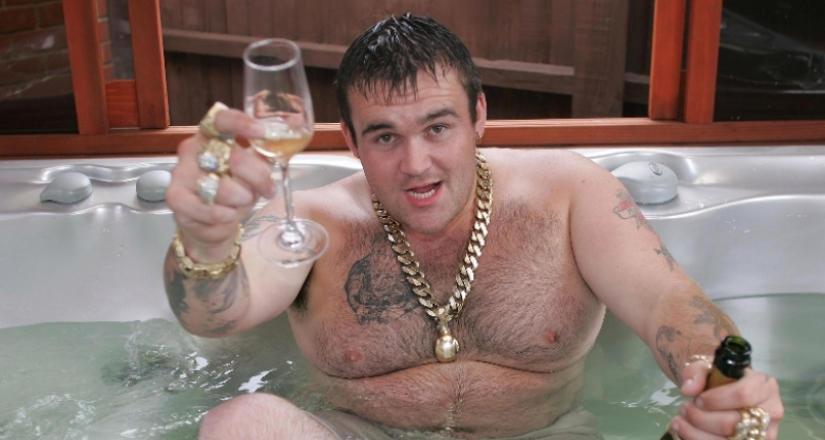 The story of the garbage man Michael Carroll won millions and remained in poverty