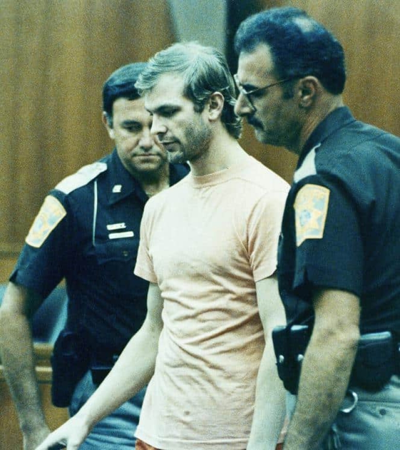 The Story of the "Milwaukee Cannibal" Jeffrey Dahmer The Story of the "Milwaukee Cannibal" Jeffrey Dahmer