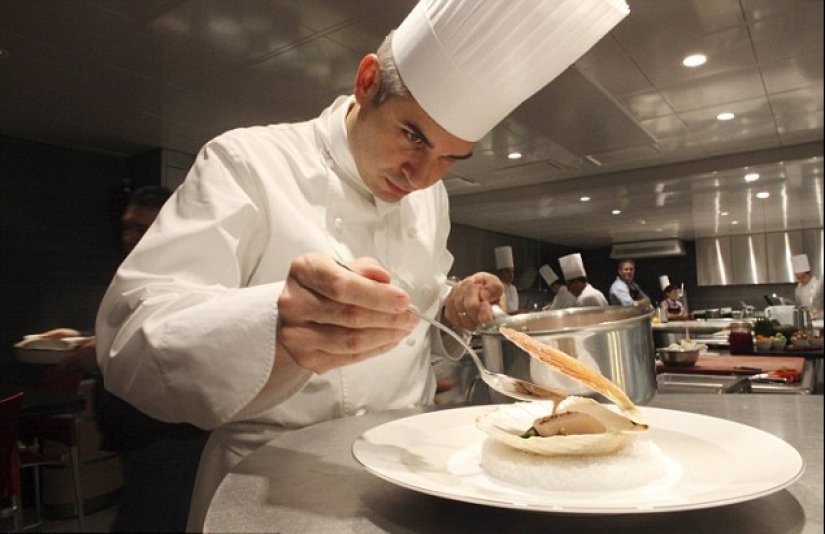 The story of the suicidal chef Bernard Loiseau, who became the prototype of the cartoon character