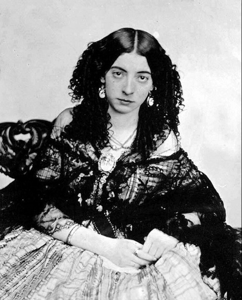 The story of the inexplicable friendship of Queen Victoria and Abdul Karim's servant