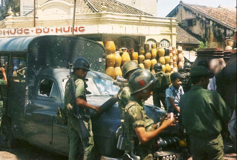 The story of Vietnam's youngest photojournalist - 12-year-old Lo Man Hung