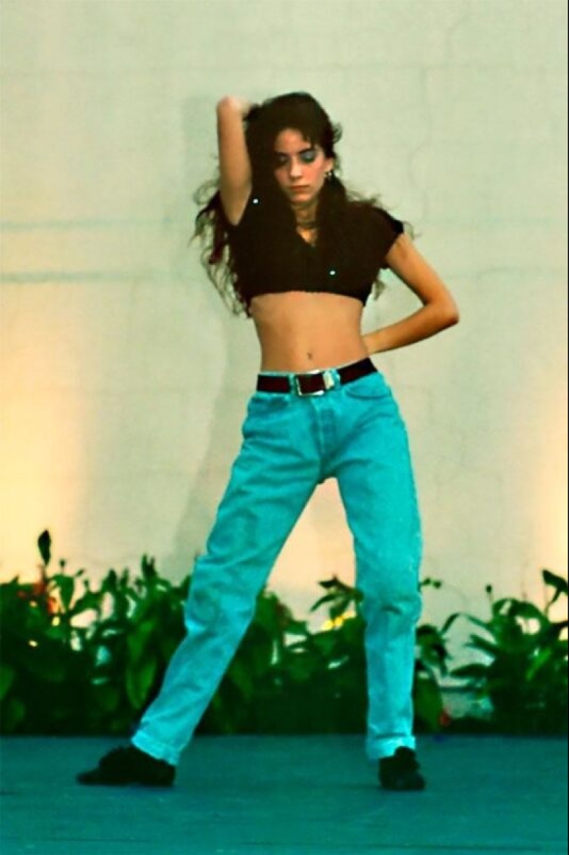 The style of the 80s and 90s in the bright photos of fashionistas of those years