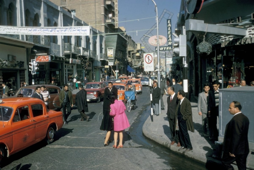 The Subtle East and the fashionable West: an American's photo tour of Iran in 1967 The Subtle East and the fashionable West: an American's photo tour of Iran in 1967