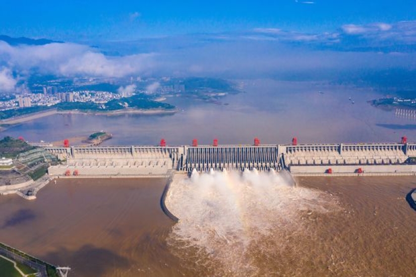 The Three Gorges Dam, or How the Chinese slowed the Earth's Rotation The Three Gorges Dam, or How the Chinese slowed the Earth's Rotation