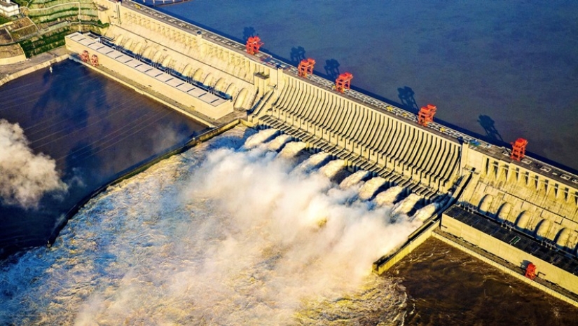 The Three Gorges Dam, or How the Chinese slowed the Earth's Rotation The Three Gorges Dam, or How the Chinese slowed the Earth's Rotation