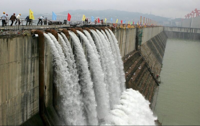 The Three Gorges Dam, or How the Chinese slowed the Earth's Rotation The Three Gorges Dam, or How the Chinese slowed the Earth's Rotation