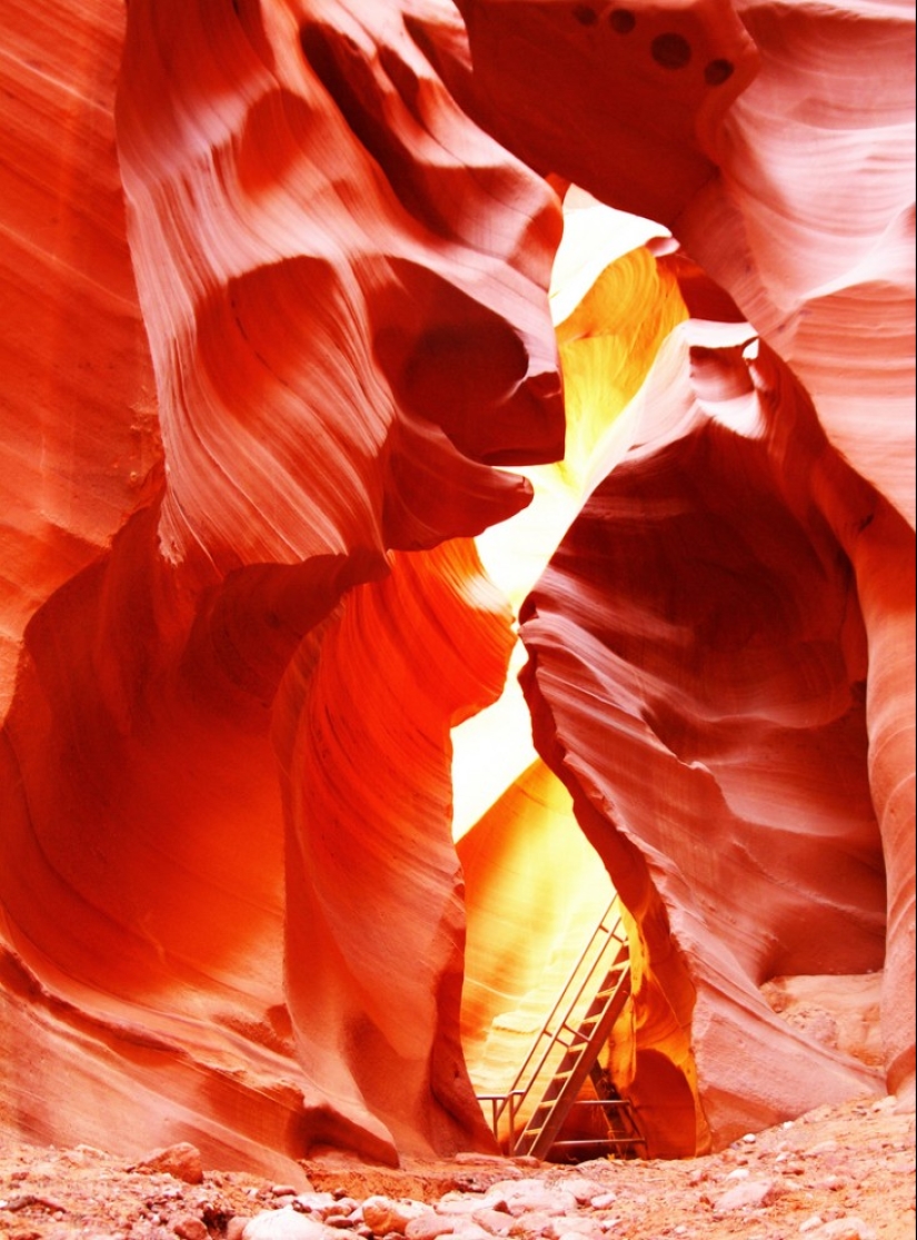 The unearthly beauty of Antelope Canyon