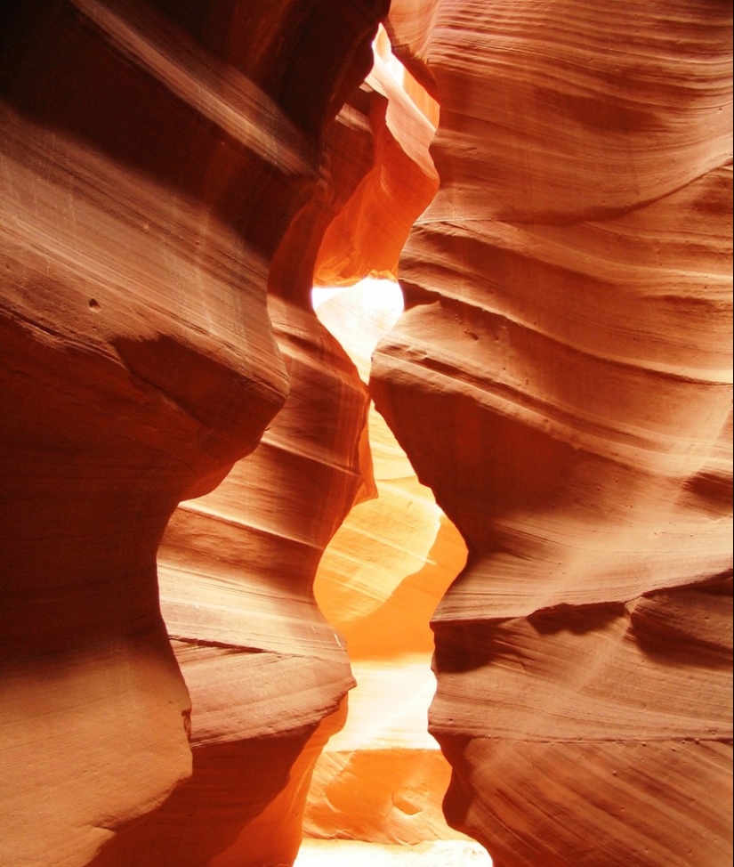 The unearthly beauty of Antelope Canyon