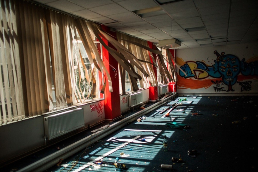 The world of London squats and their inhabitants in the photo project of Corinna Kern