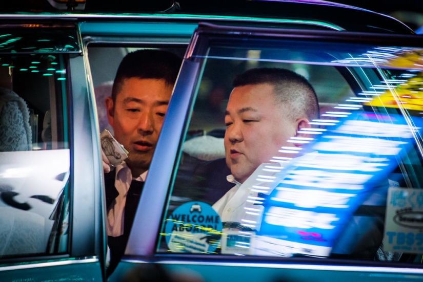 The world of perfect night taxi drivers in Tokyo