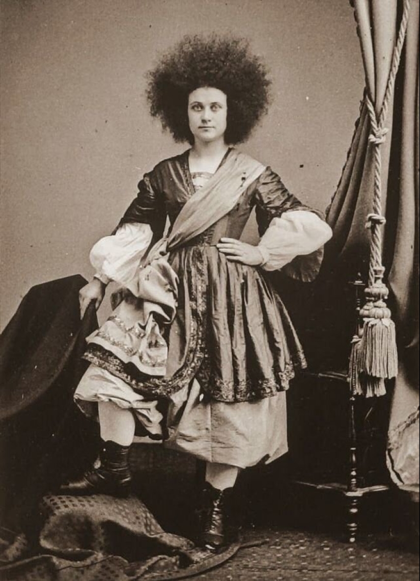 The world's most beautiful women, fake Circassian, who performed in circuses of the 19th century The world's most beautiful women, fake Circassian, who performed in circuses of the 19th century