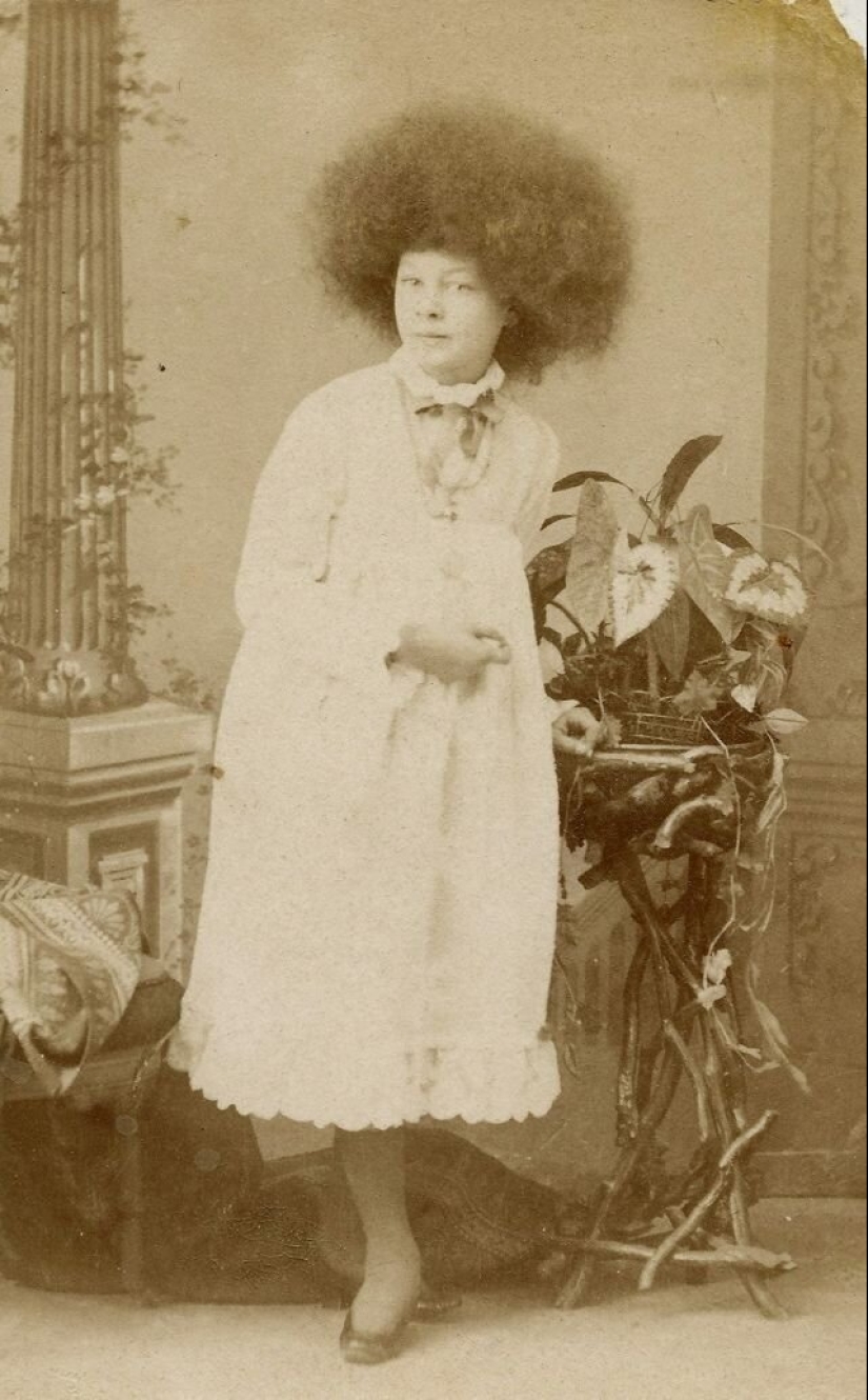 The world's most beautiful women, fake Circassian, who performed in circuses of the 19th century The world's most beautiful women, fake Circassian, who performed in circuses of the 19th century