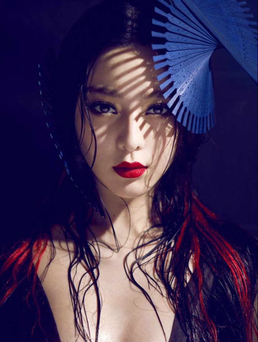 The world's most beautiful brunettes The world's most beautiful brunettes